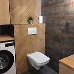 J Towers Z Widokiem Na Jezioro Ełk