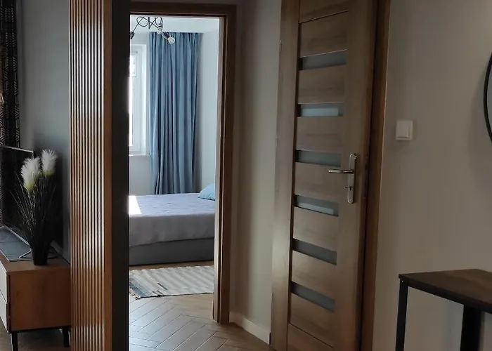 J Towers Z Widokiem Na Jezioro Ełk