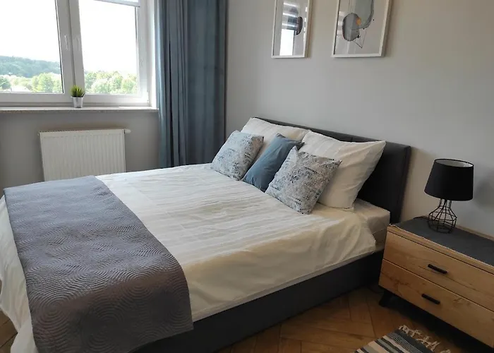 J Towers Z Widokiem Na Jezioro * Ełk